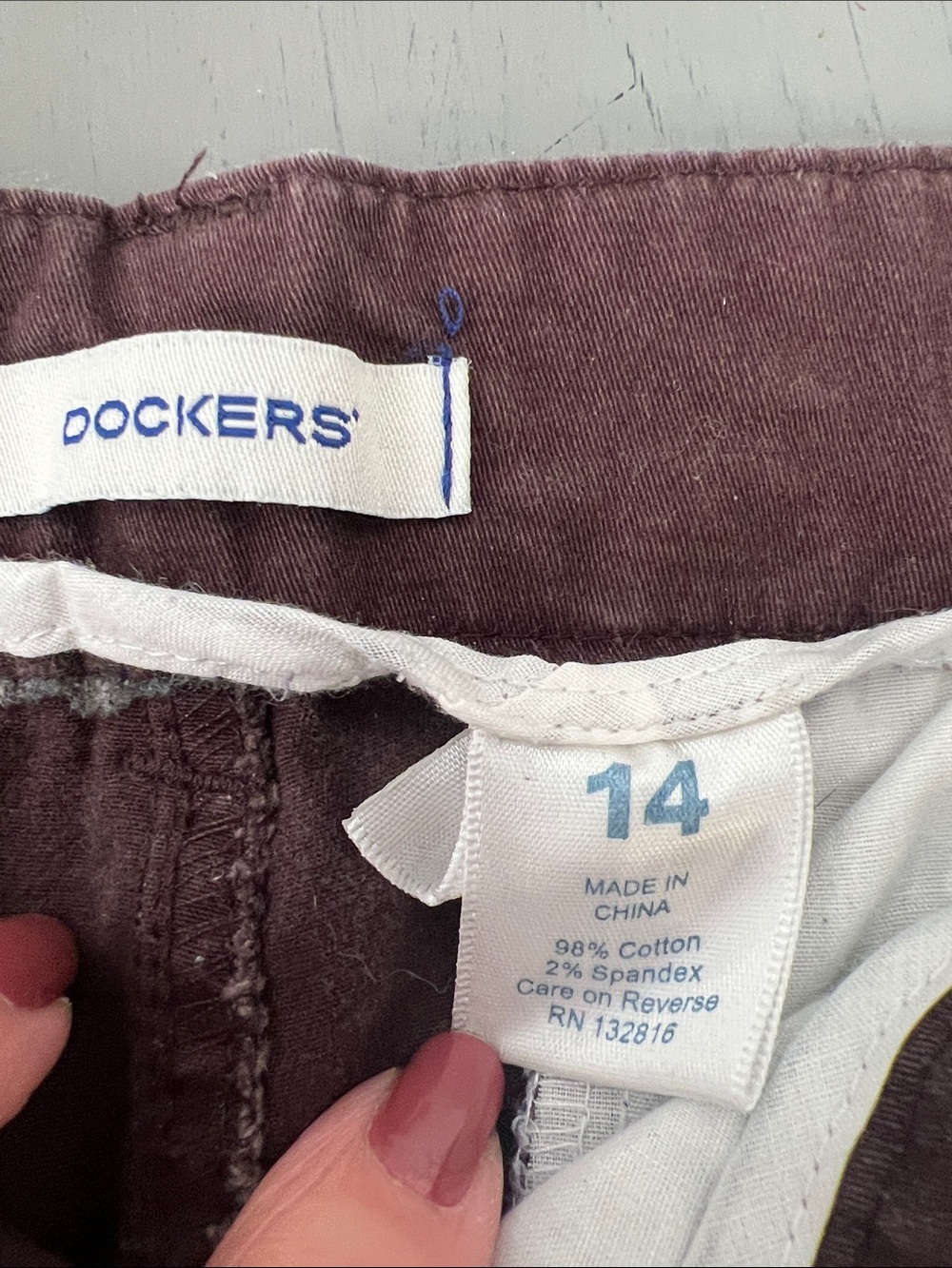 Dockers Women's flat front Cotton Shorts in Brown size 14 - Picture 2 of 8